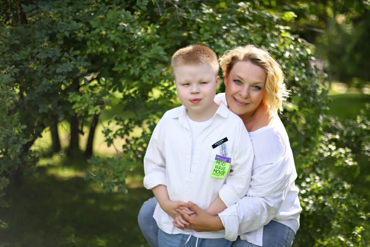 Ольга обращается за помощью для сына Никиты (9 лет, ДЦП, генетические патологии), которого воспитывает одна. Необходимы диван и планшет с клавиатурой.