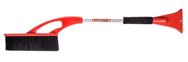 Щетка от снега со скребком SKYWAY S07801003