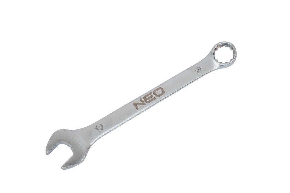 Ключ комбинированный NEO TOOLS 19x230 мм, CrV, DIN3113 09-663