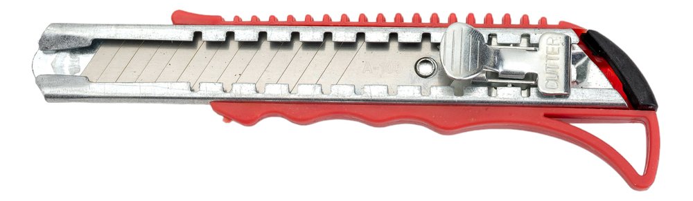 Канцелярский малярный нож Strong 04 CTУ-21400004