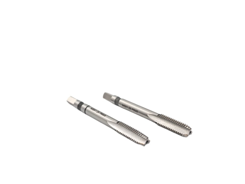 Машинно-ручной метчик TORNERI М 8х1.25 комплект из 2-х штук Р6М5 028715