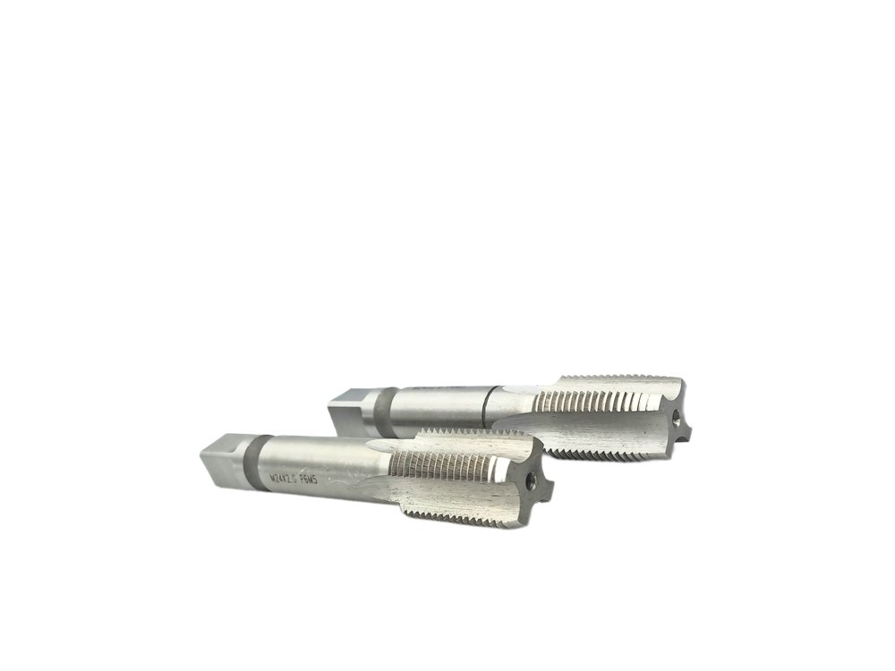 Метчик TORNERI М24х2 комплект из 2-х штук Р6М5 035242