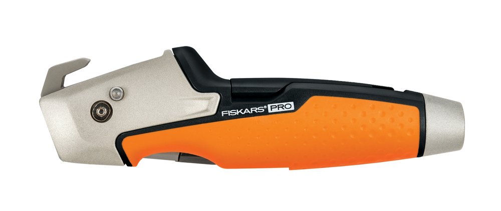 Малярный нож со сменным лезвием Fiskars CarbonMax 1027225