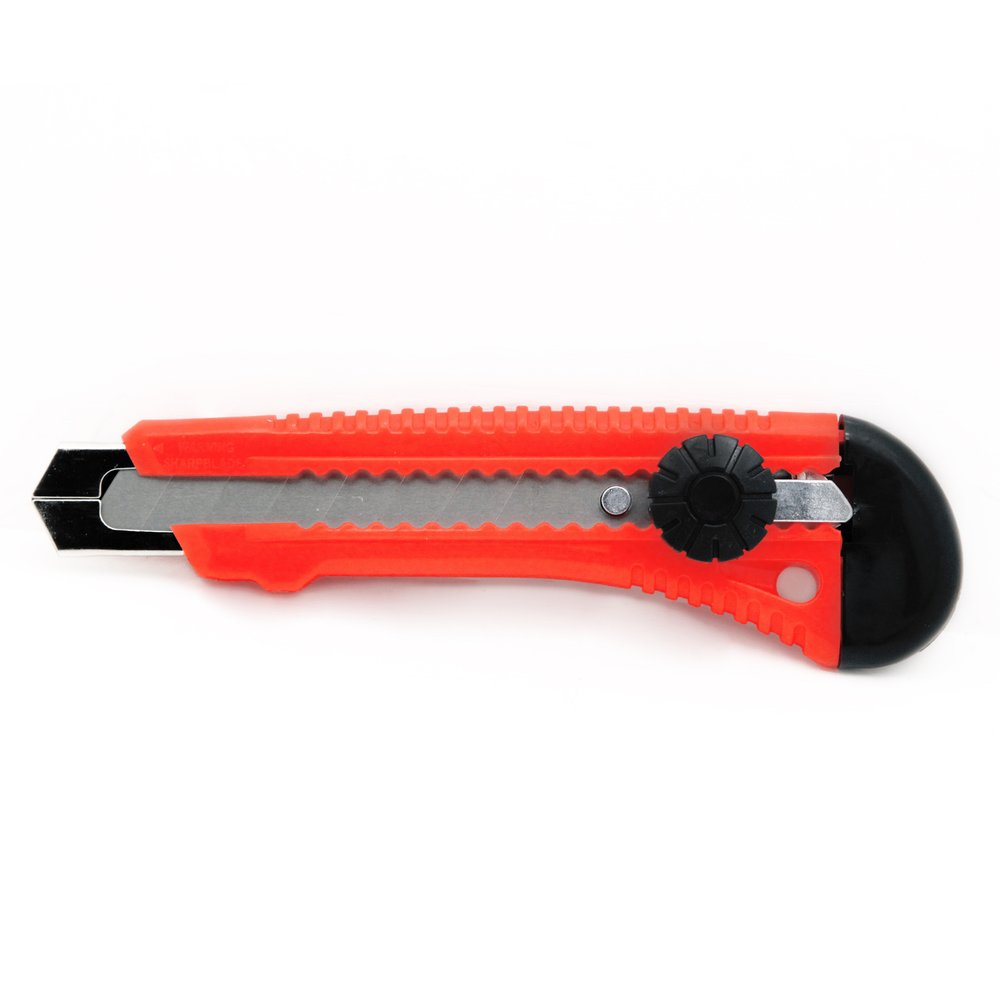 Нож с усиленным пластиковым корпусом 18мм Vira Twist-lock 831303