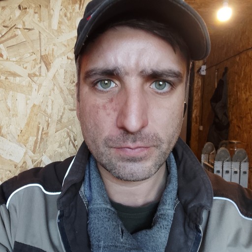 Андрей35, Углегорск