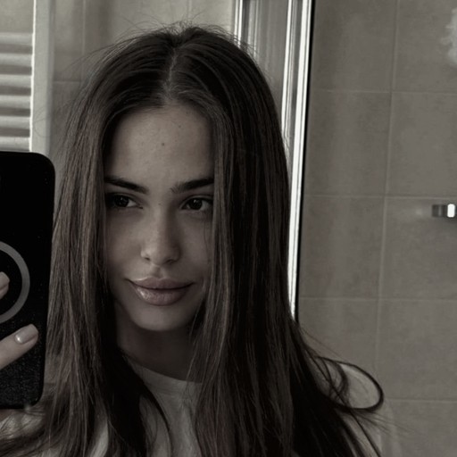 Маша22, Москва