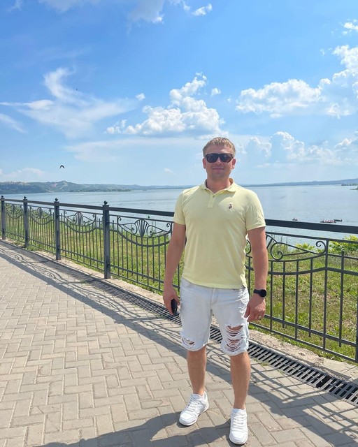 Владимир, 33