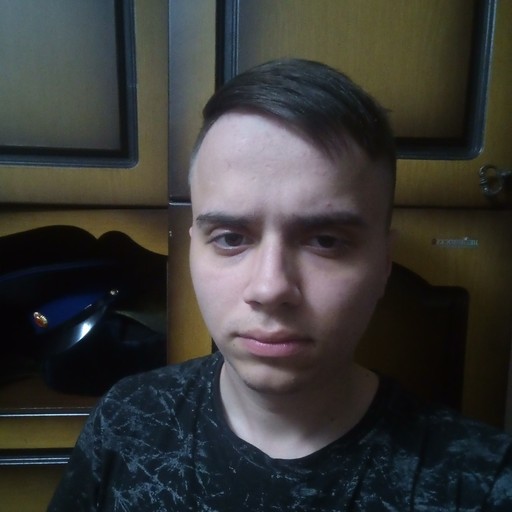 Step, 19 лет, Артём