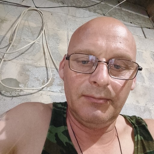 Виктор, 46 лет, Докучаевск