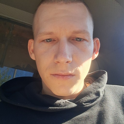 Артём,27, Приморск