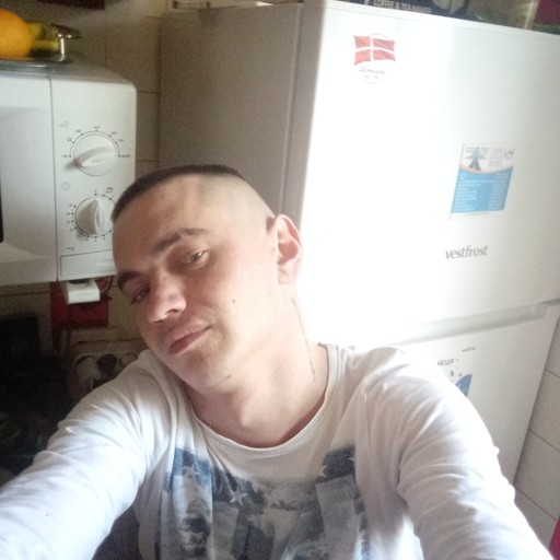 Анатолій, 32 года, Озерне