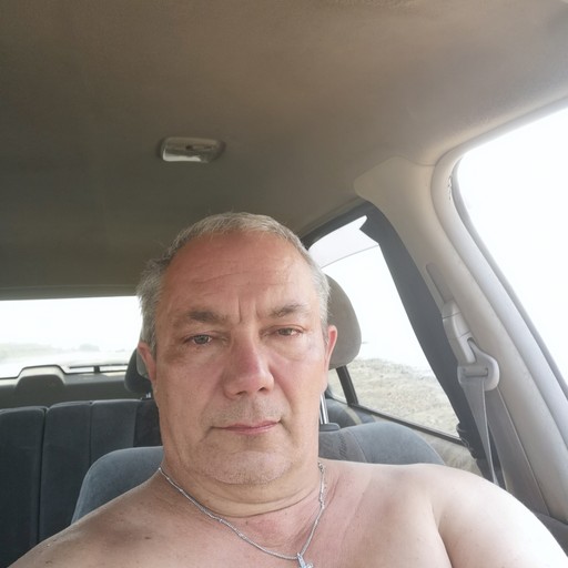 Андрей, 59 лет, Покровск