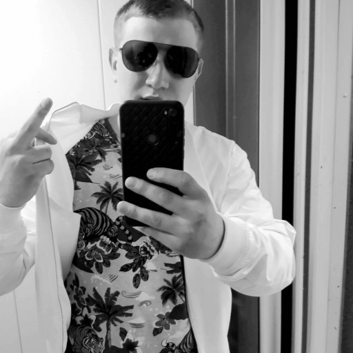 Олег, 27 лет