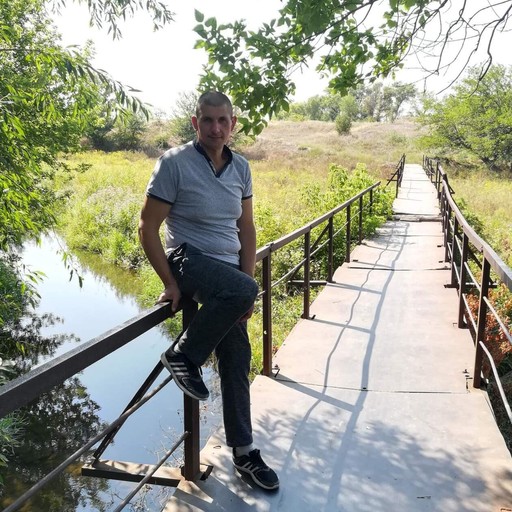 Андрей, 49 лет, Луганск
