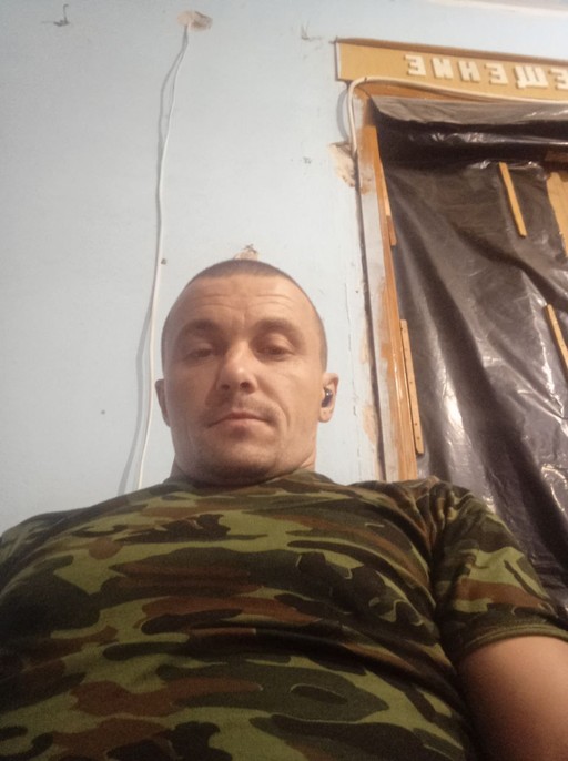 Саня, 32
