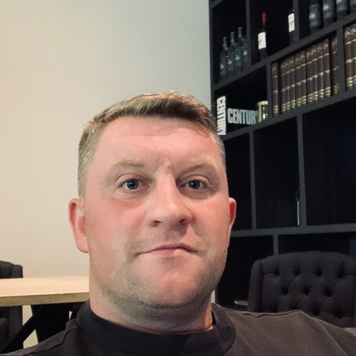 Роман, 44 года