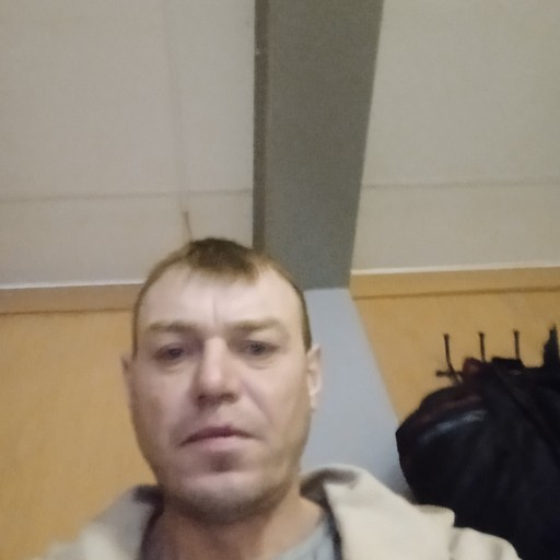 паша, 43 года, Свободный