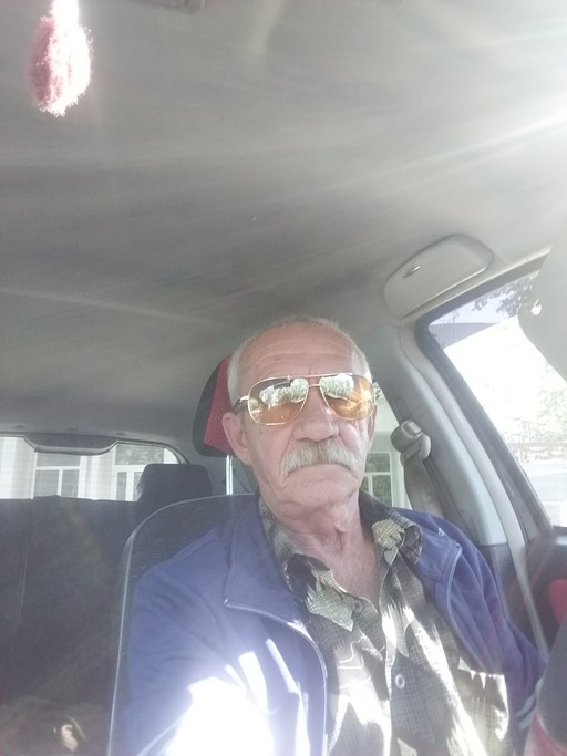 Виктор, 69