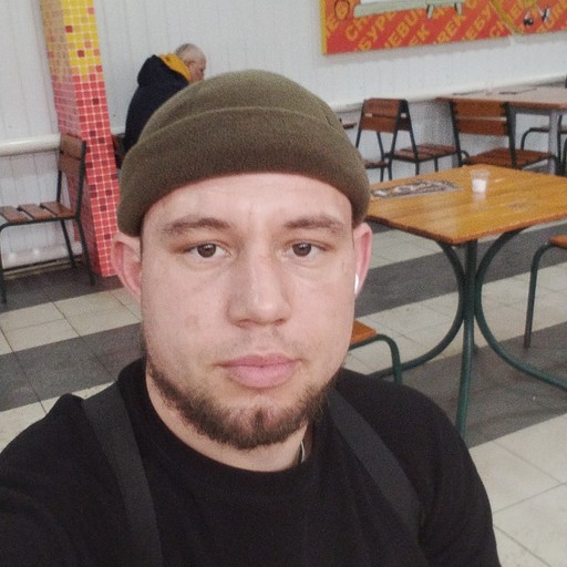 Роман, 33 года