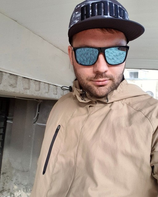 Артема, 24