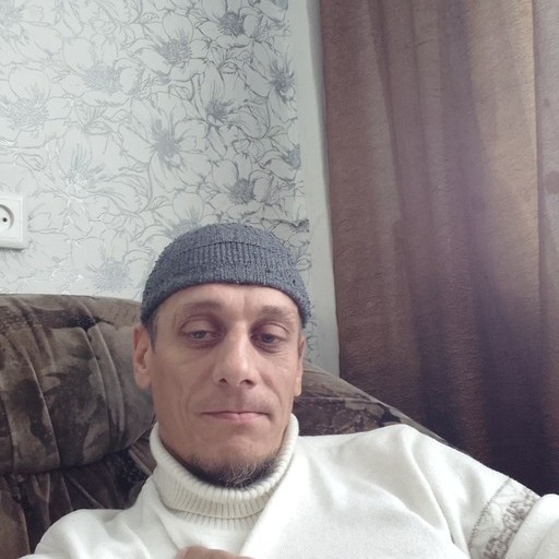 Максим, 44 года