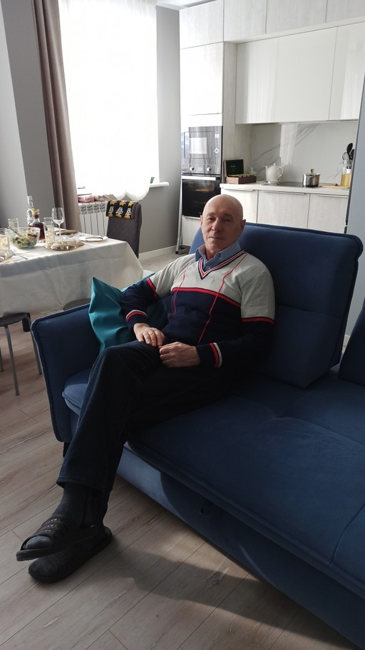 Владимир, 71