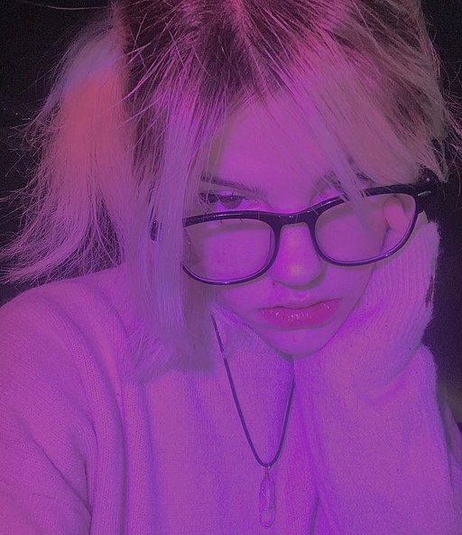 Zlata, 19