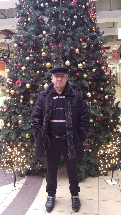 Владимир, 62