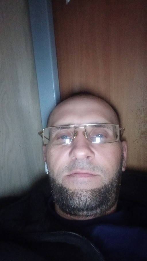 Максим, 43