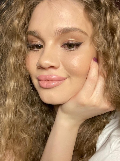 Лиза, 26
