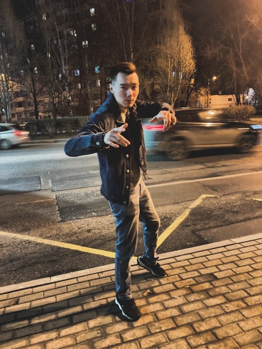 Виталий, 24