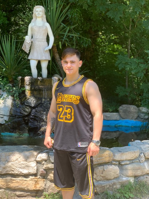 Александр, 23