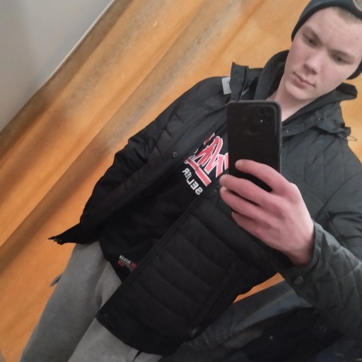 Максим, 20 лет, Краснотурьинск