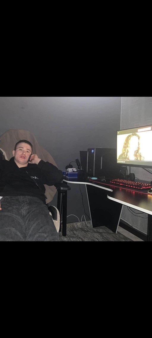 Amir, 25