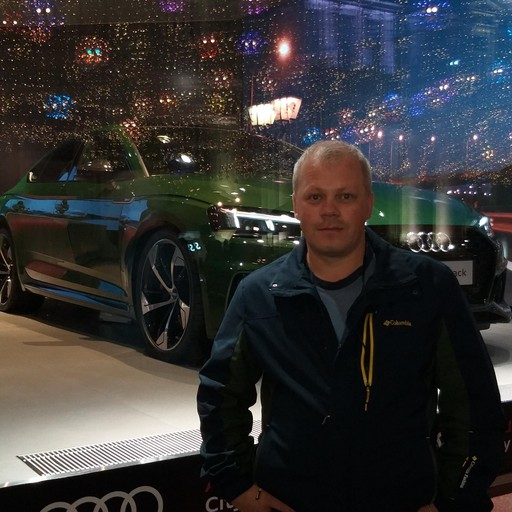 Максим, 44 года