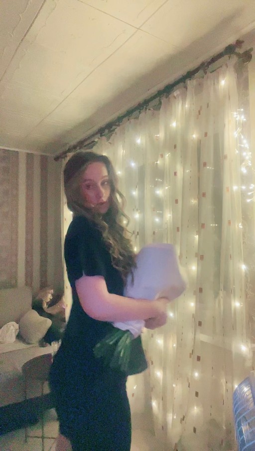 настя, 24