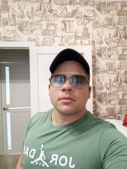 Коля, 23