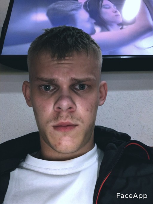 Андрей, 22