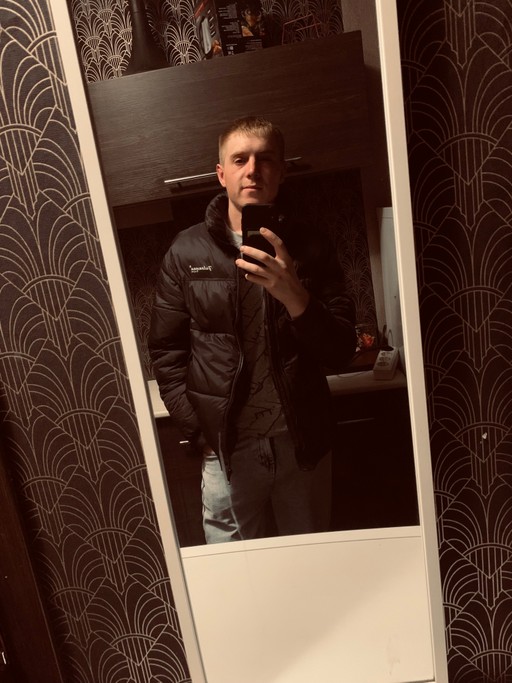 Антон, 23