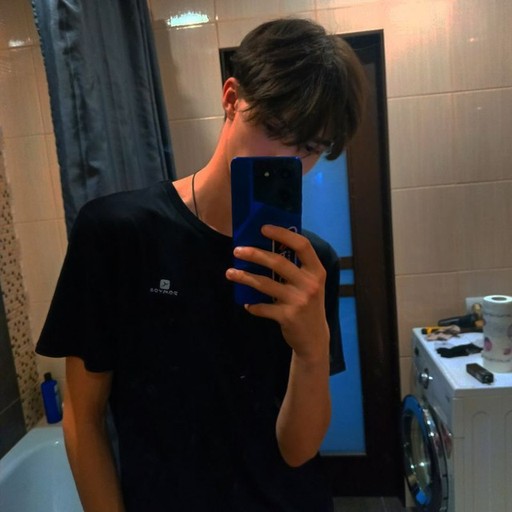 Артем, 25