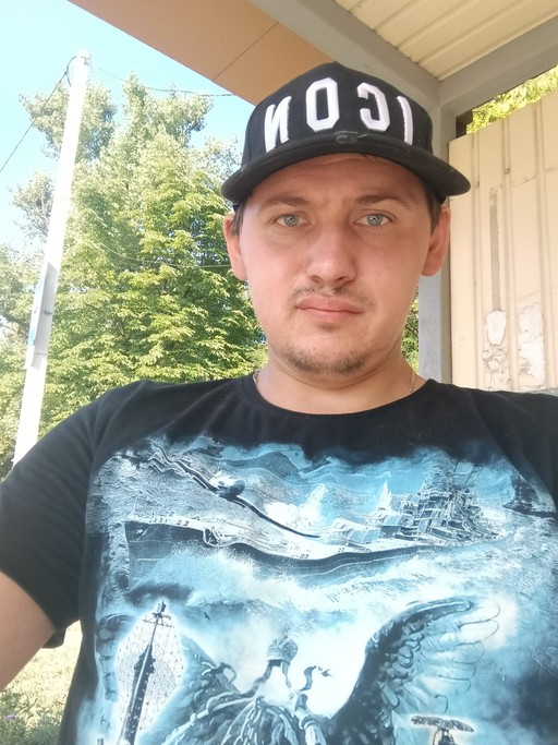Сергей, 32