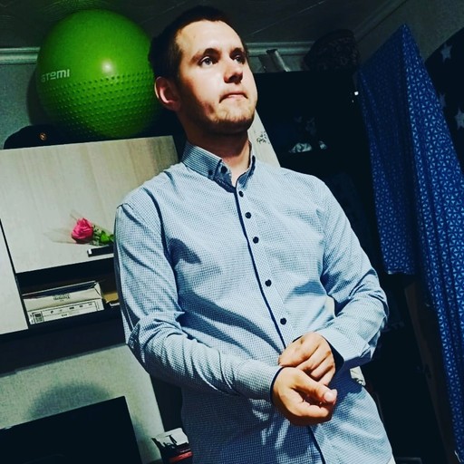 Максим, 24 года
