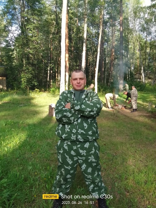 Михаил, 37