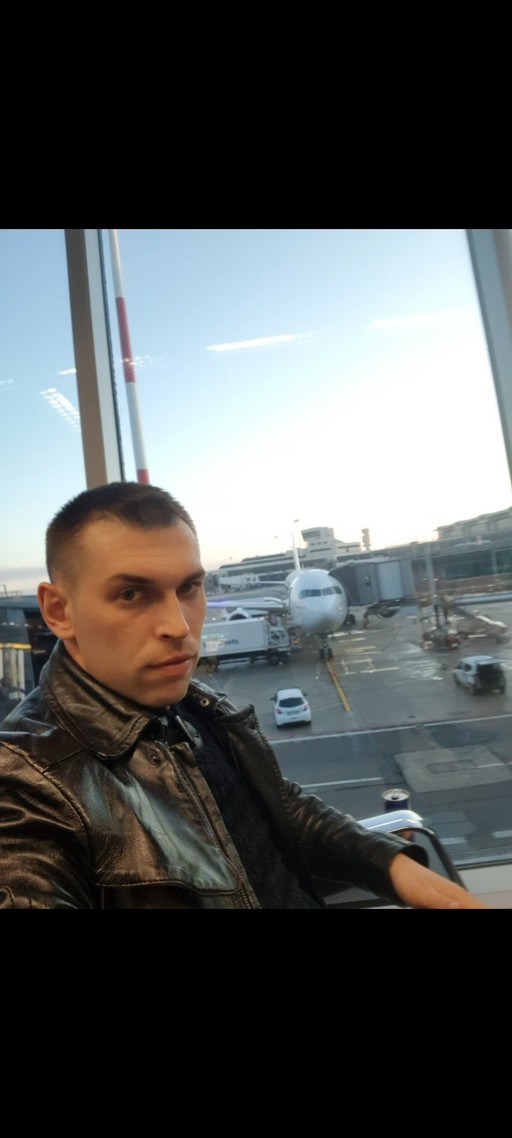 Дима, 32
