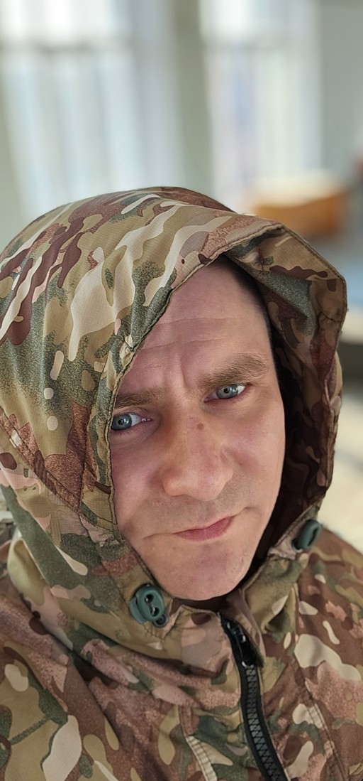 Паша, 37