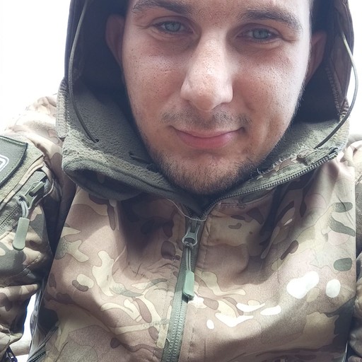 Денис, 23 года