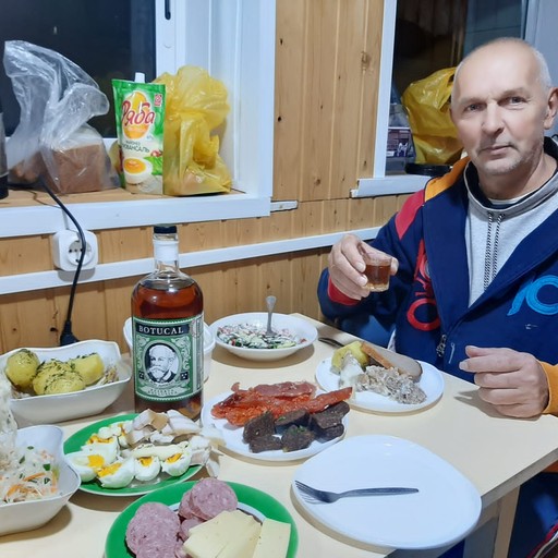 Виктор, 60 лет, Щекино