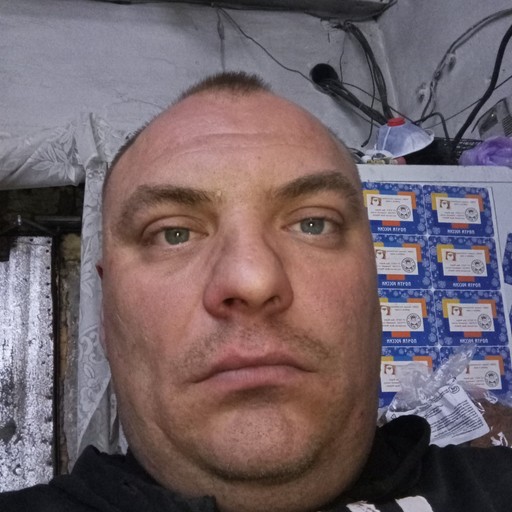Валентин, 37 лет, Белово