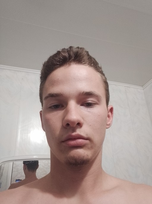 Александр, 21