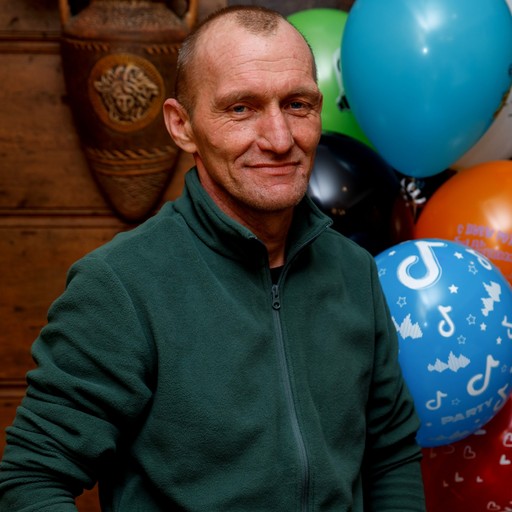 Евгений, 48 лет, Донецк